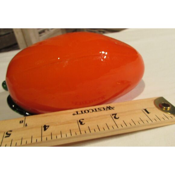 Glass orange pepper with green leaves fruit vegetable - Picture 3 of 3